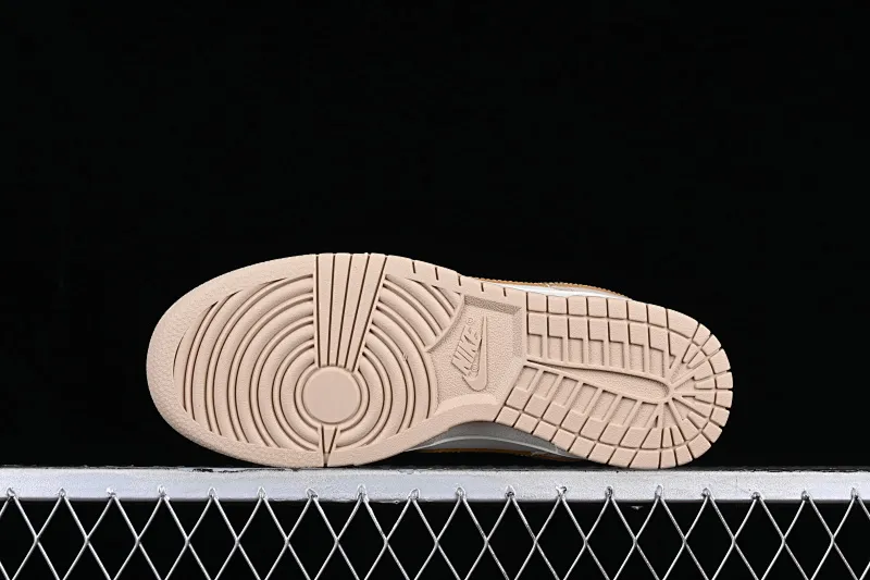 All categories Nk SB Dunk series Nk SB Dunk Low low-top sneakers F version Nk Dunk Low beige gold hook SB low-top sports and leisure sneakers DX5930-001